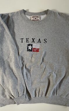 XL Vintage Embroidered “Texas” Sweatshirt Made In USA